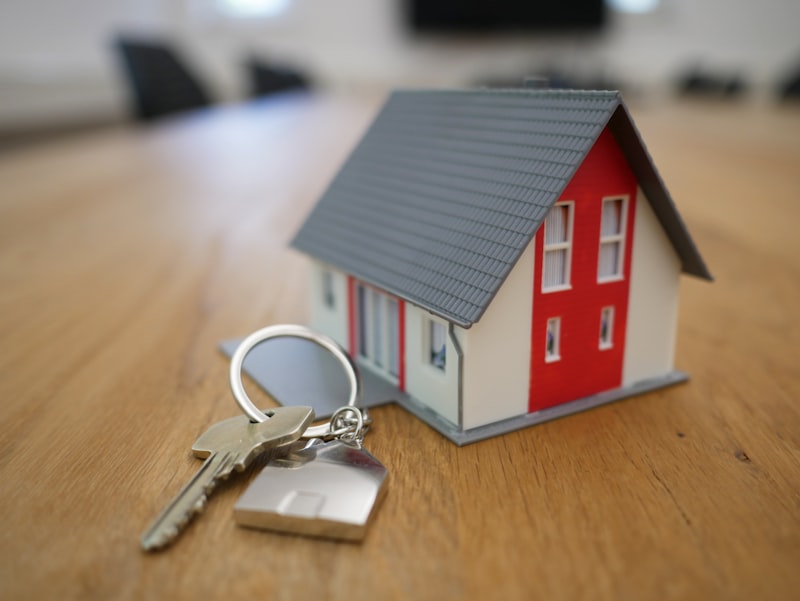 What Is a Cash Offer When You're in Foreclosure?